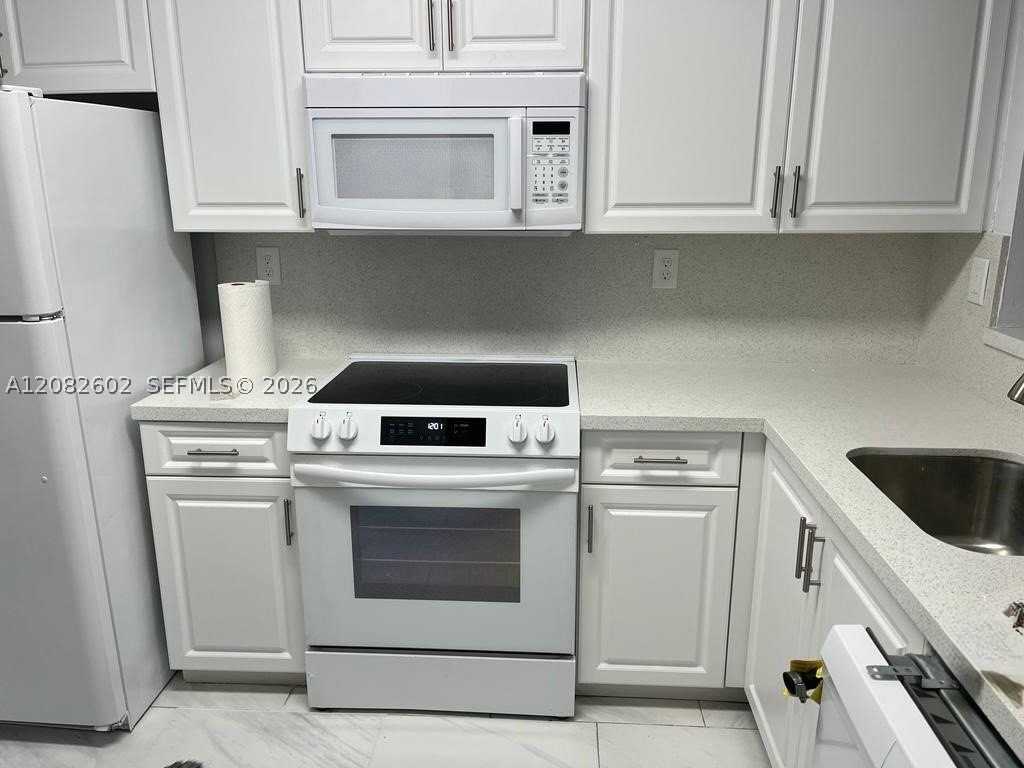 4720 Nw 114th Ave #204 - Photo 7 of 16