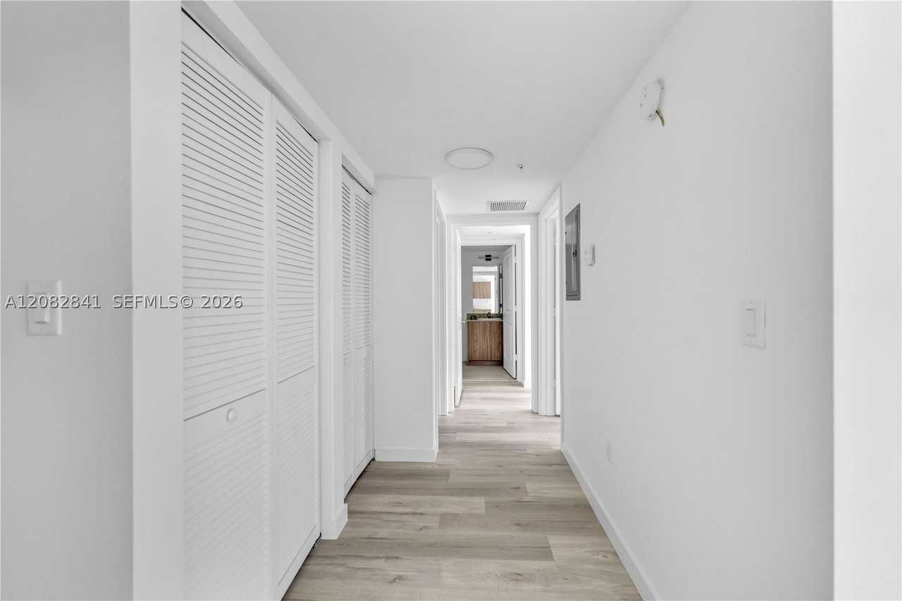 175 Nw 160th St #220 - Photo 3 of 14