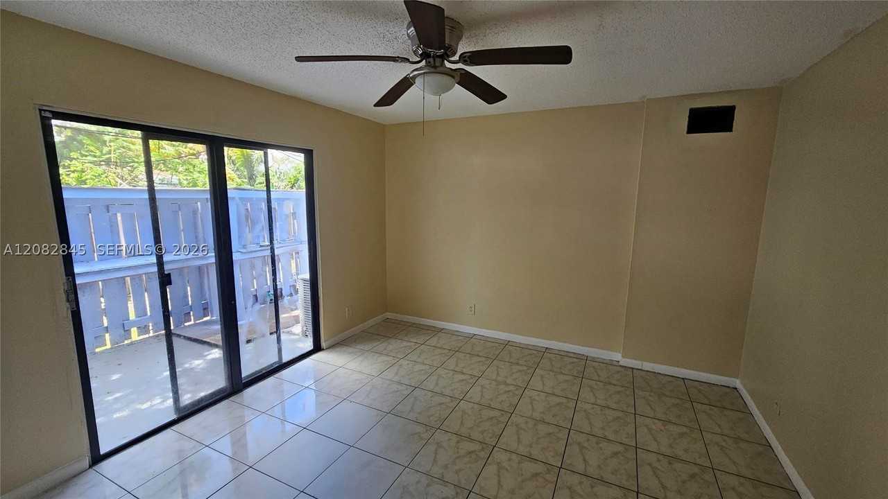 1311 Nw 8th Ave #1311 - Photo 5 of 8