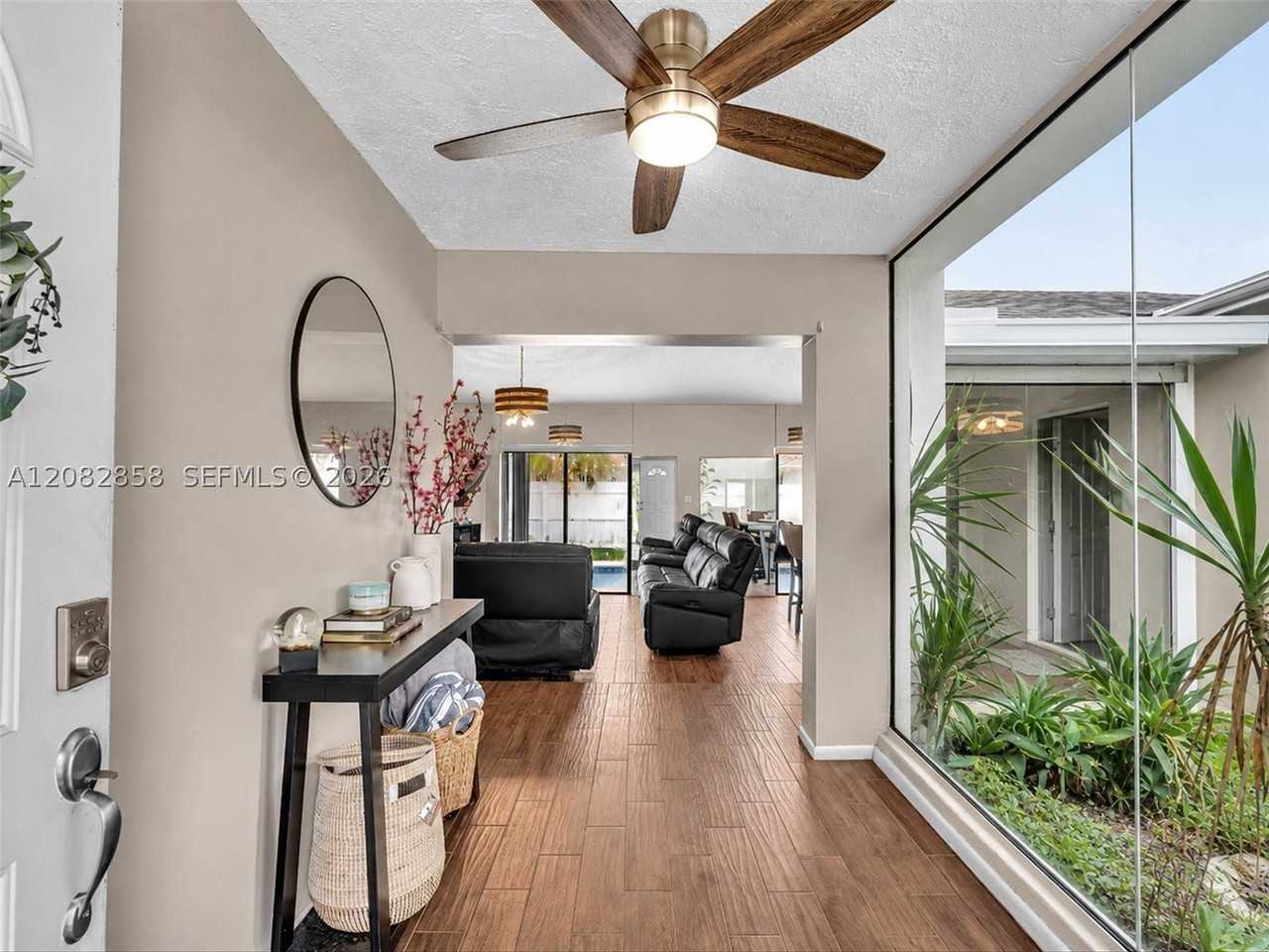 8240 Nw 54th St #8240 - Photo 3 of 40