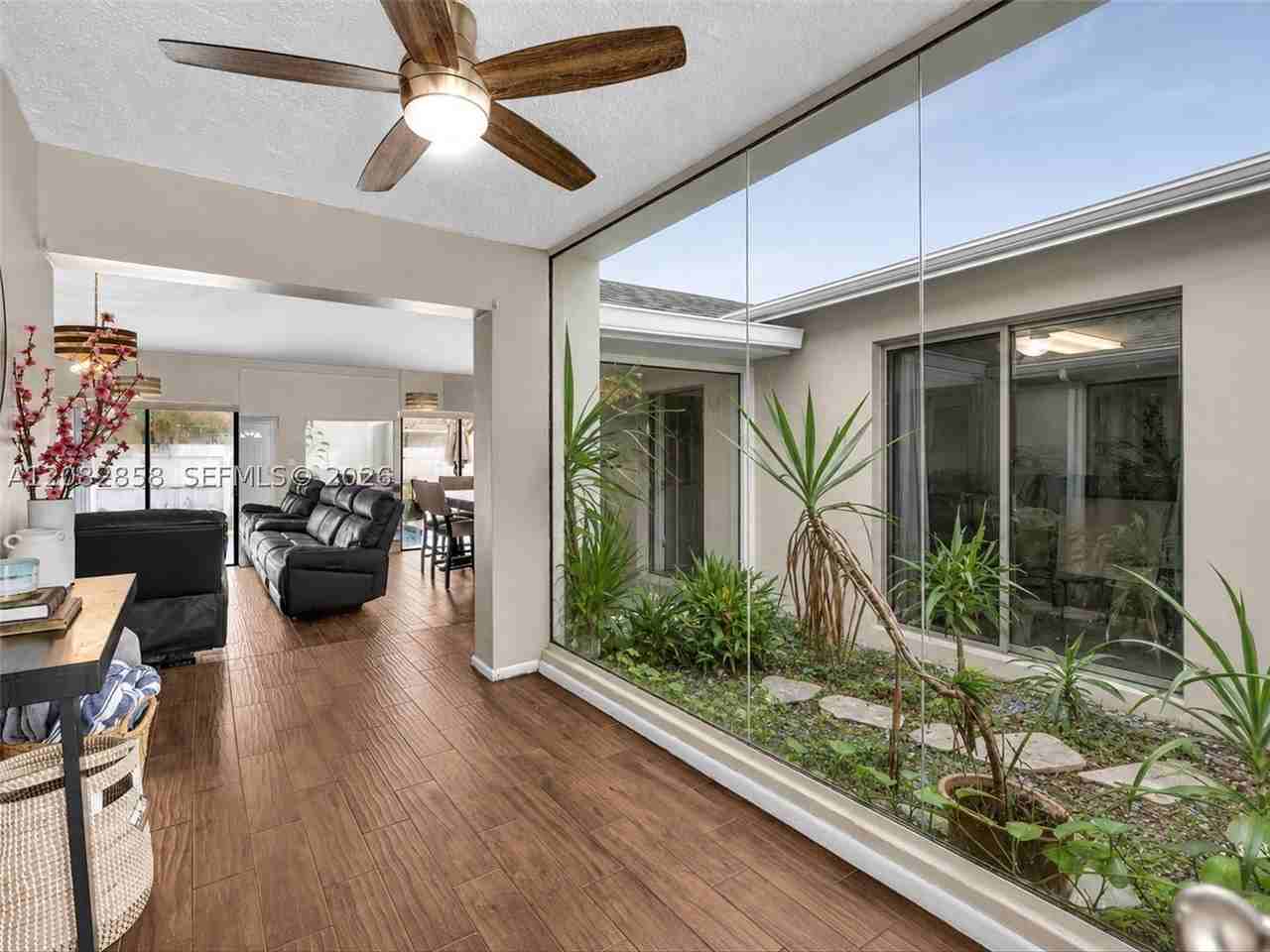 8240 Nw 54th St #8240 - Photo 4 of 40