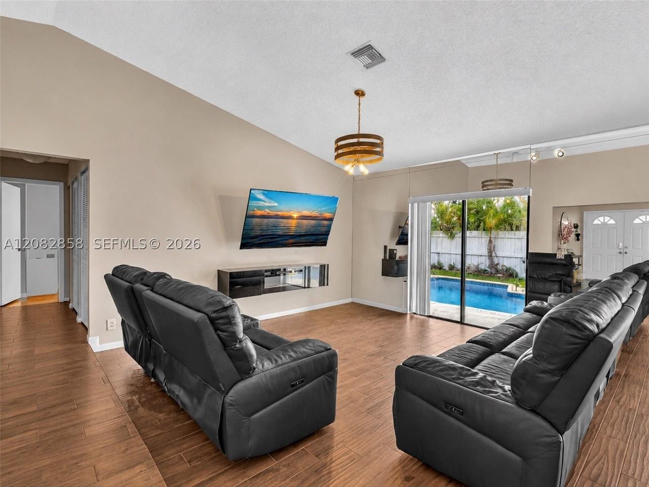 8240 Nw 54th St #8240 - Photo 6 of 40