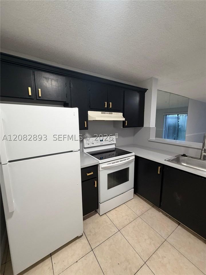 1170 Nw 80th Ave #104