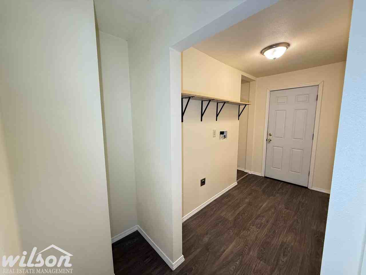 1004 W Mead Ave - Photo 5 of 12