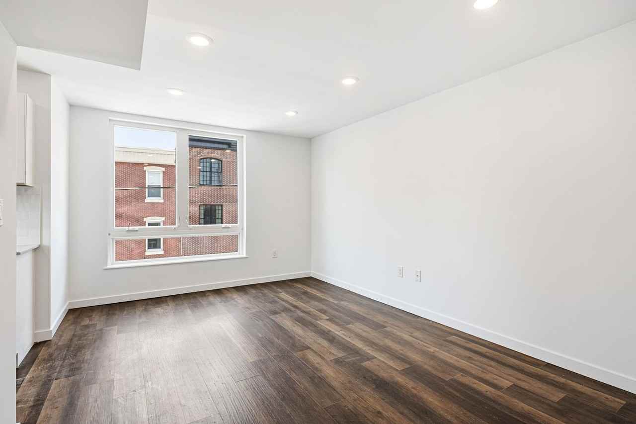 2001 Frankford Ave - Photo 7 of 14