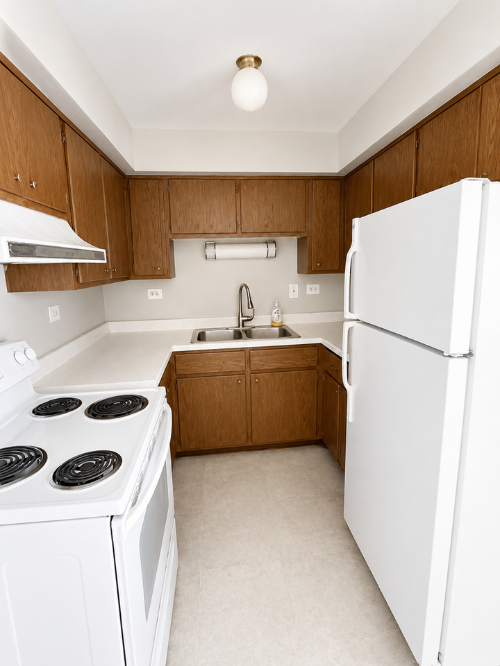 7100 W. 176th Street - Photo 3 of 16