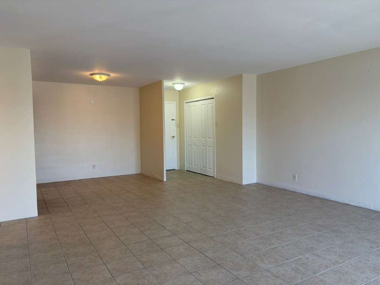 10355 Paradise Blvd - Photo 6 of 29