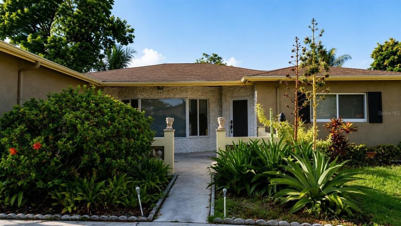 5160 Sw 8th St - Photo 3 of 21