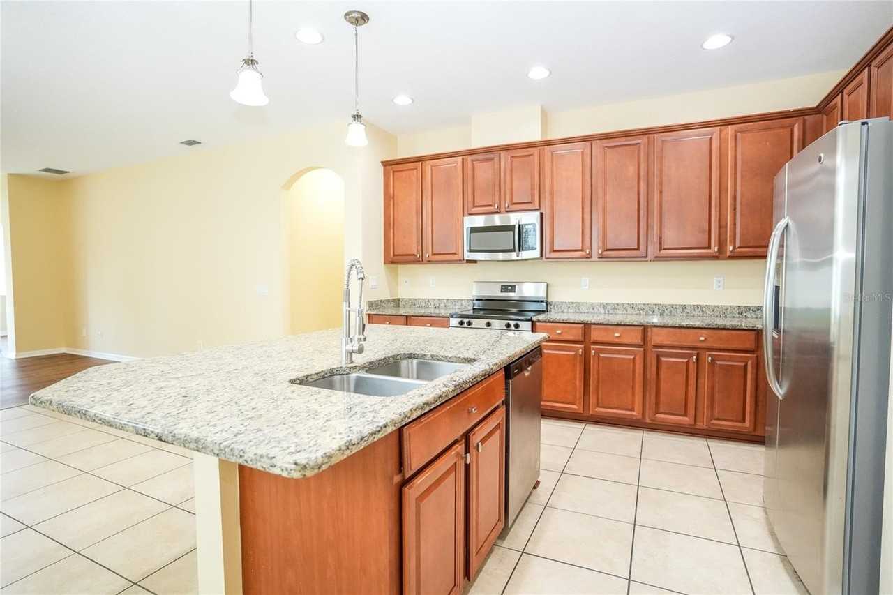 8834 39th Street Cir E - Photo 3 of 25