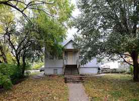 featured image of 1937 S 12th St