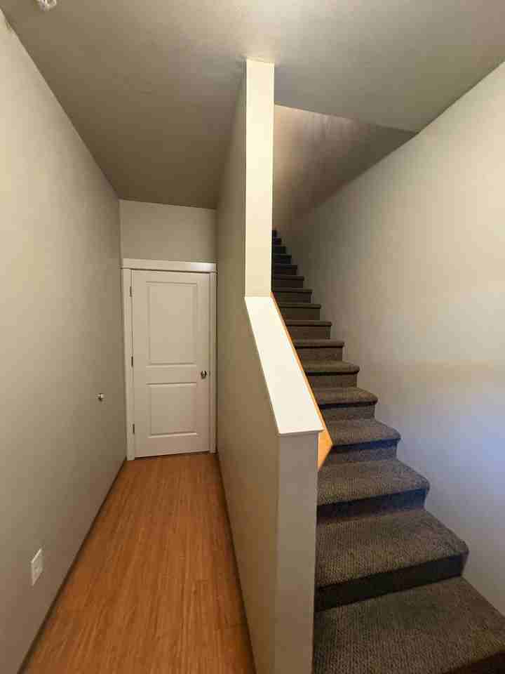 585 E 14th Ave #8 - Photo 4 of 39