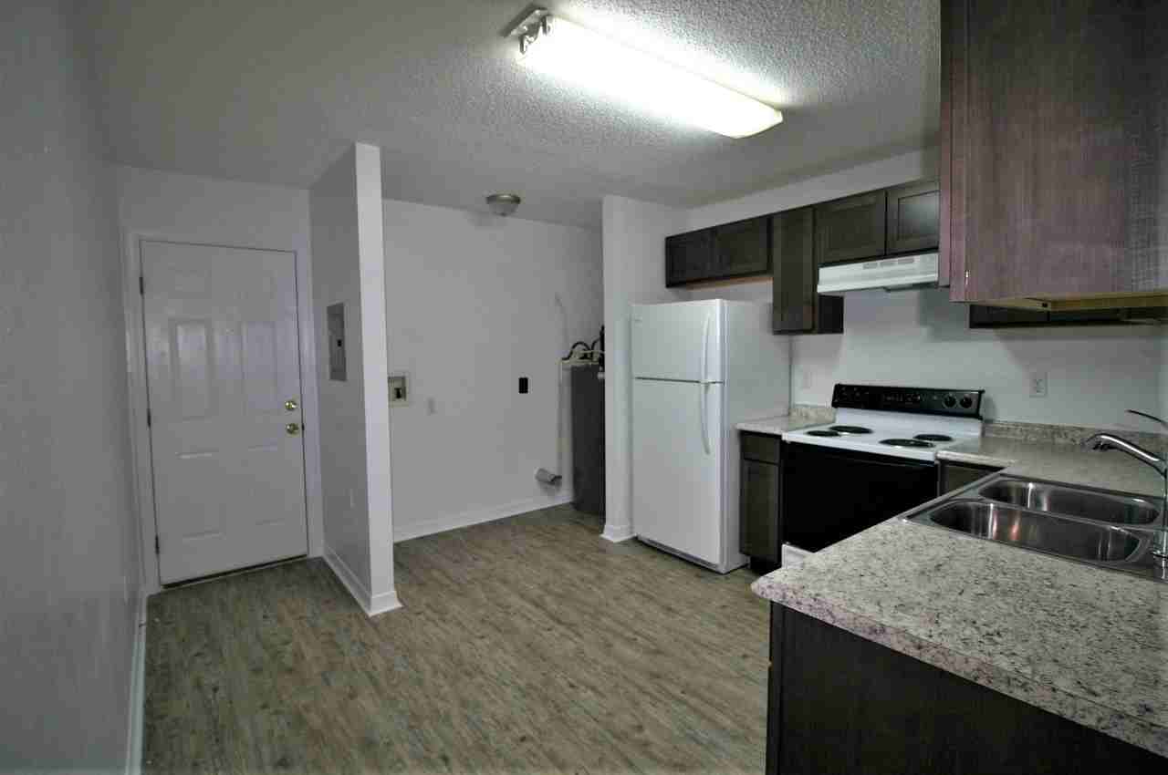 538 Brock Ave - Photo 2 of 13