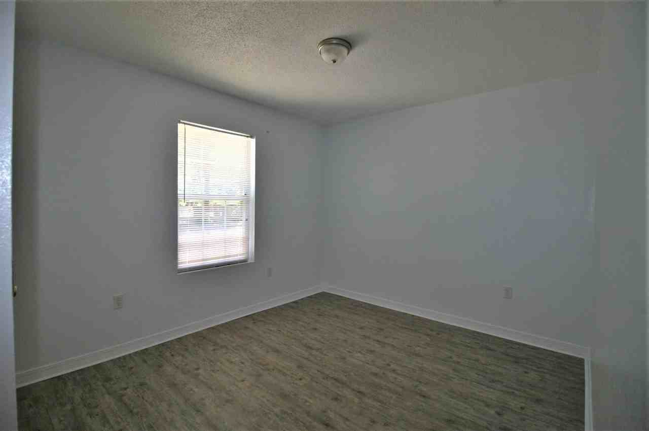 538 Brock Ave - Photo 7 of 13