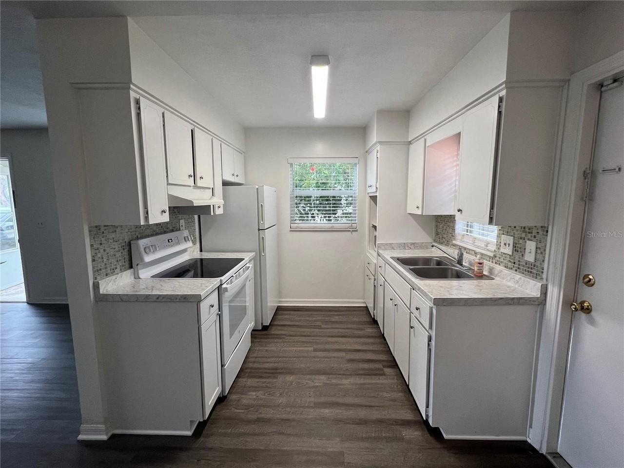 2406 Musselwhite Ave - Photo 7 of 15