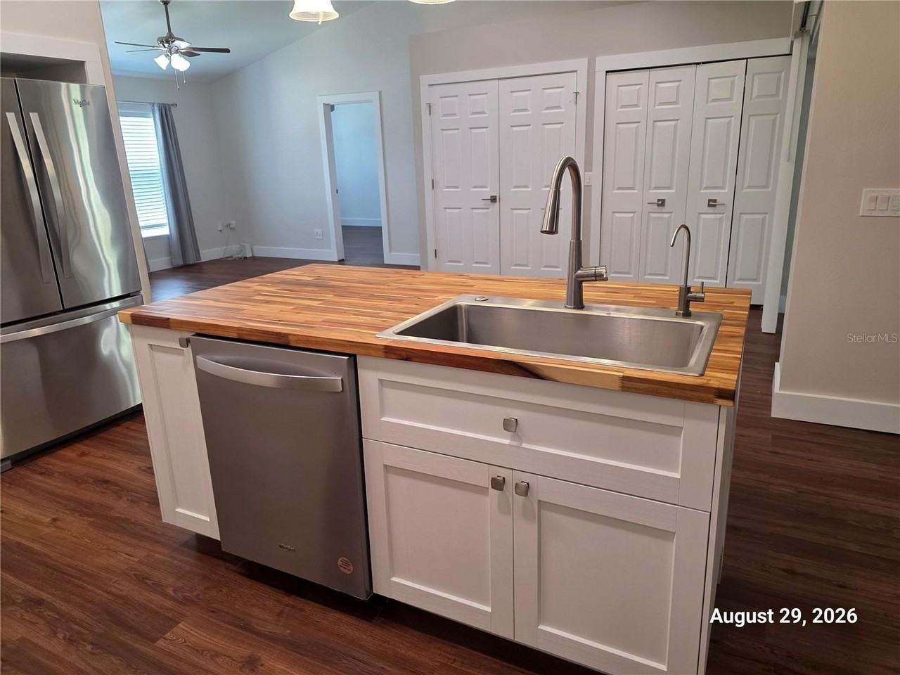 834 Amidon St - Photo 6 of 41