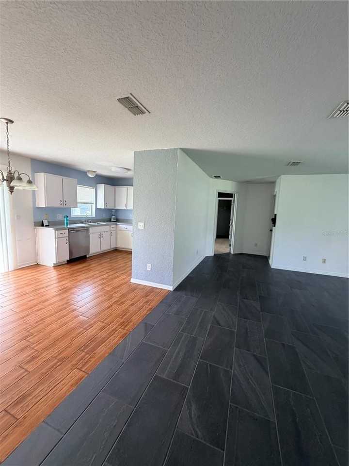 12335 Se 103rd Ct - Photo 5 of 22