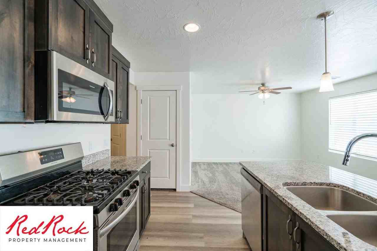 3850 E Chevelle Ln - Photo 5 of 50