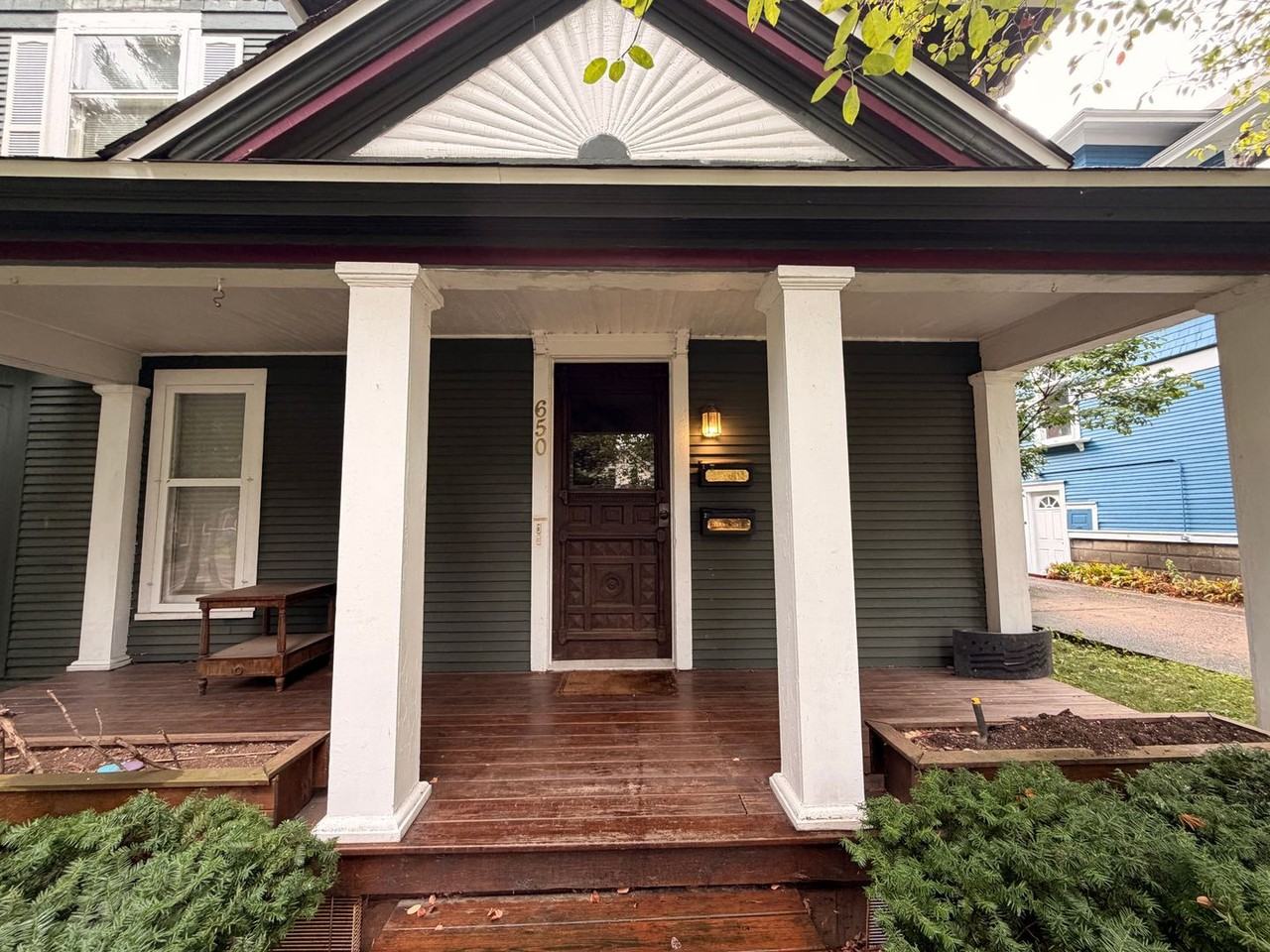 650 Hawthorne St Ne - Photo 2 of 18