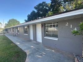 featured image of 214 N Chestnut Rd