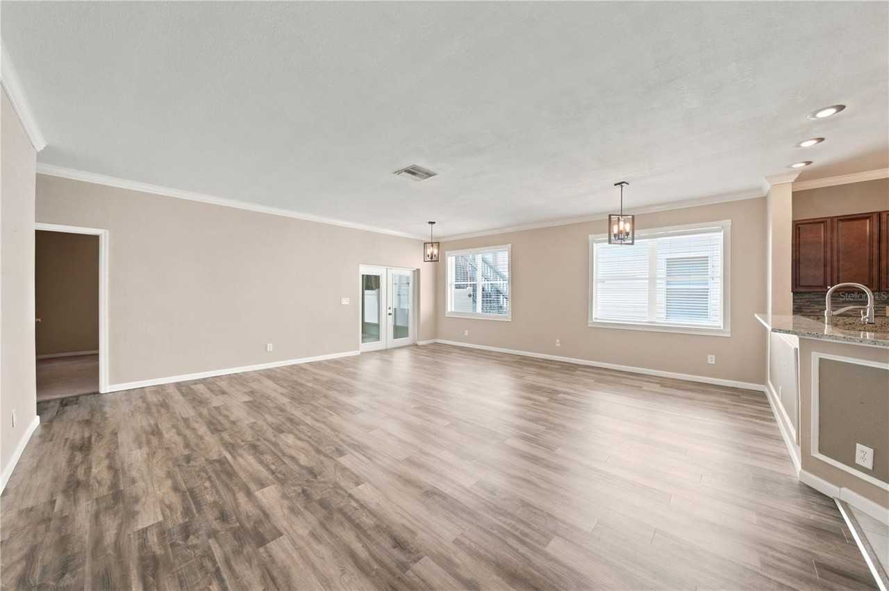 2318 W Cherry St - Photo 3 of 43