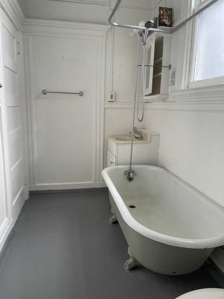 1430 Waller St - Photo 3 of 12