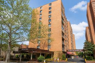 14477 Roosevelt Ave #8G - Photo 1 of 1