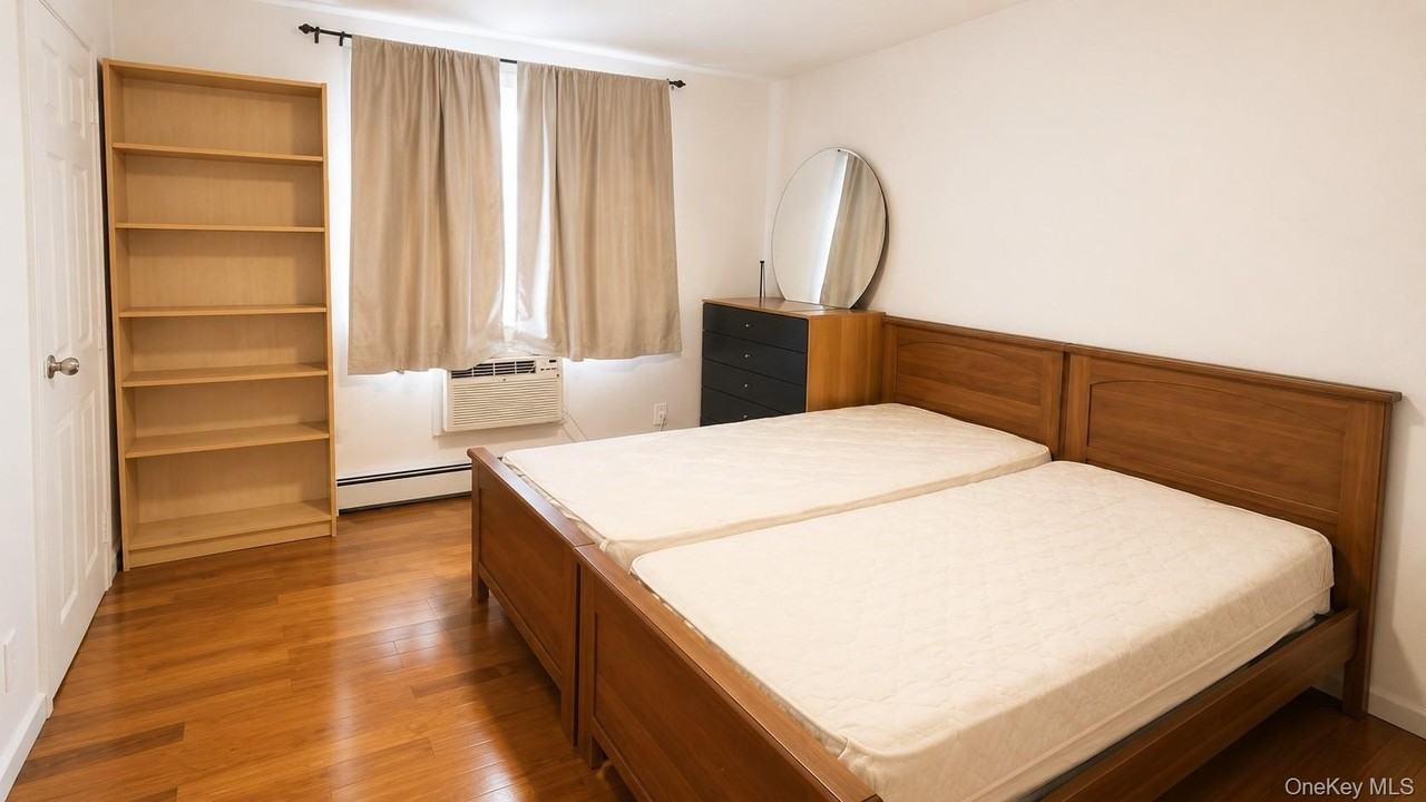 14477 Roosevelt Ave #8G - Photo 5 of 6