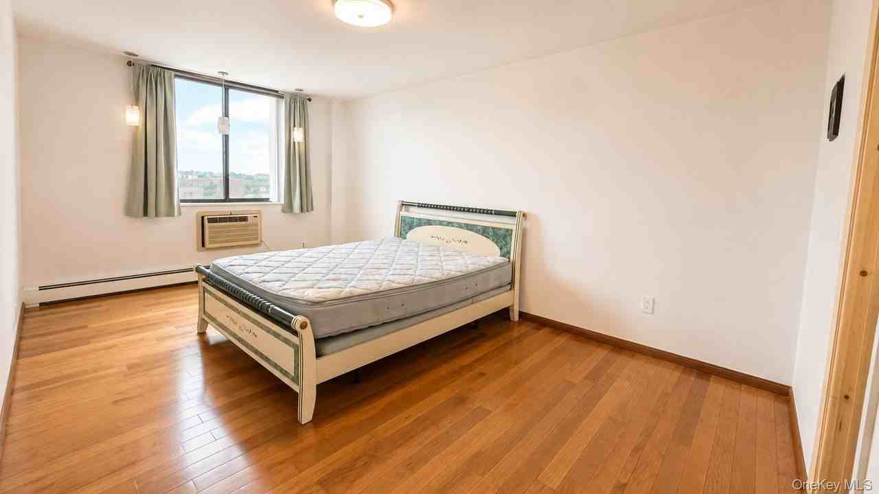 14477 Roosevelt Ave #8G - Photo 6 of 6