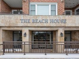 featured image of 740 E Broadway #1N