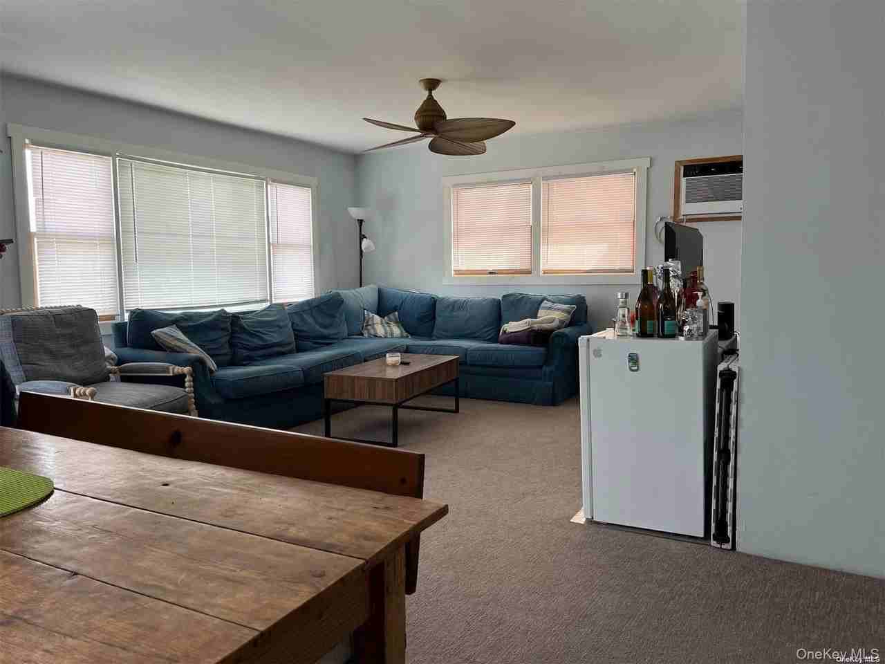 563 Neptune Blvd - Photo 3 of 11