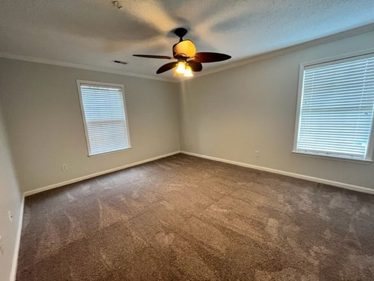 4290 Cedarcroft Ct - Photo 6 of 10