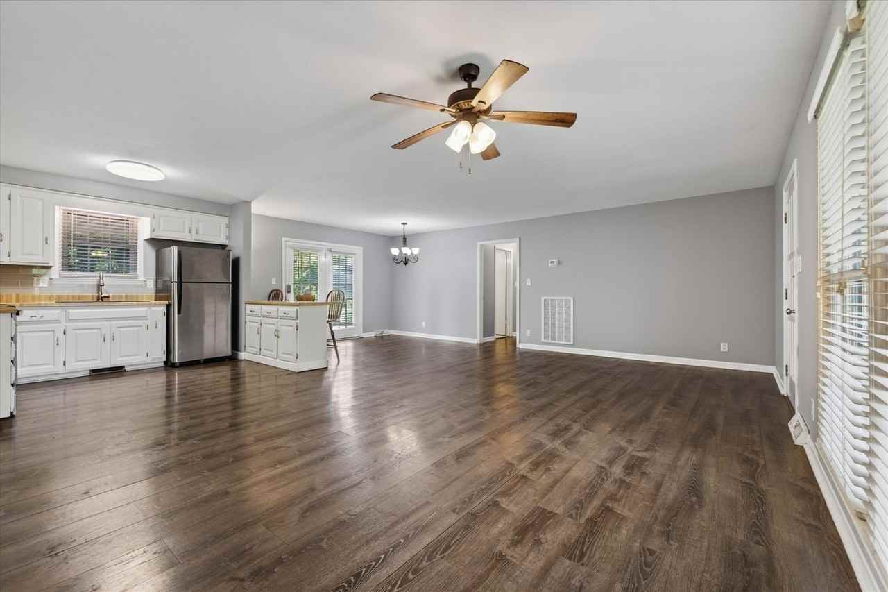 1866 Harriet Dr - Photo 6 of 38