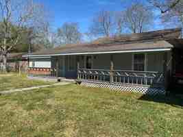featured image of 240 W Hooks St
