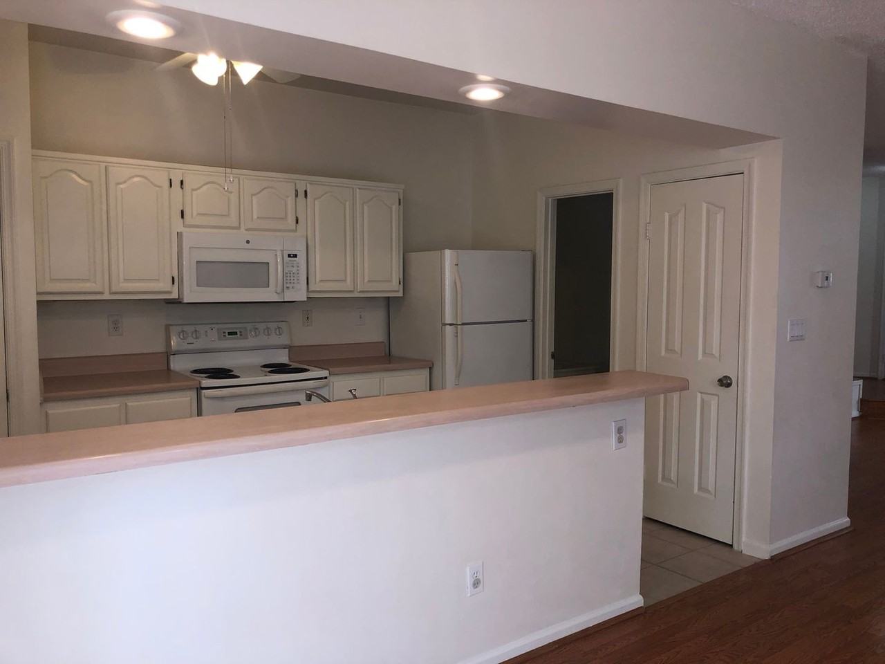 4841 Strand Dr - Photo 2 of 17