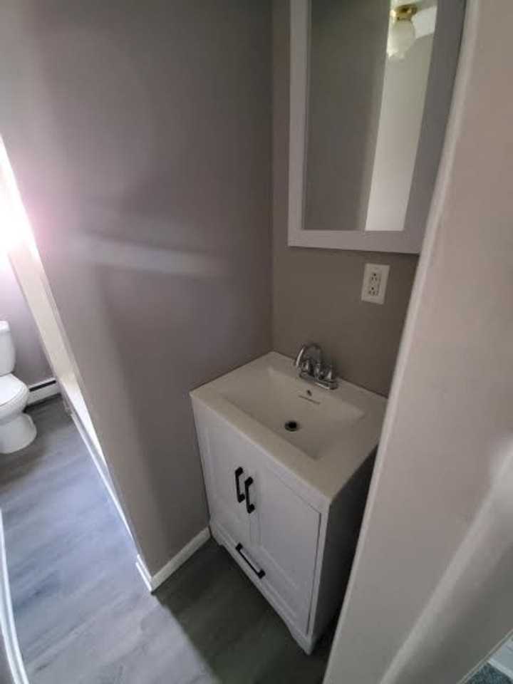 419 E Elm St - Photo 3 of 21