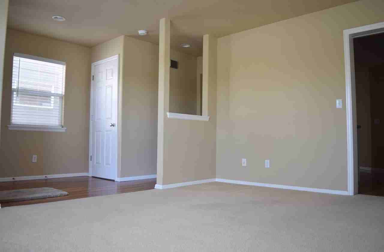3335 Se Midvale Dr - Photo 3 of 16