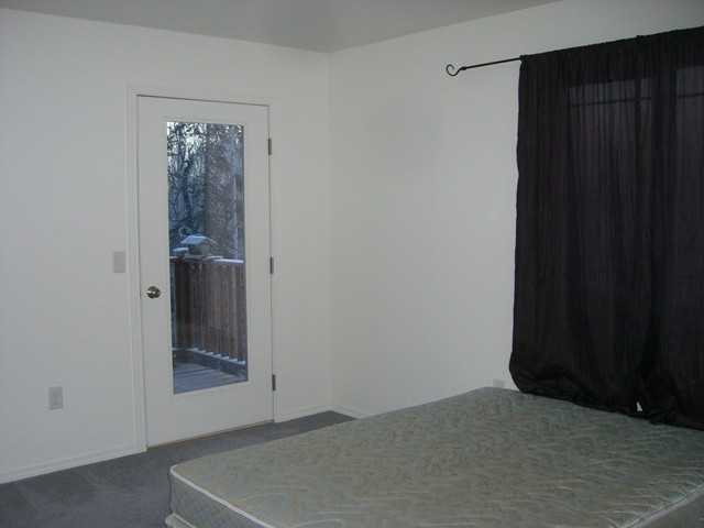 3111 N Edgewater Dr - Photo 2 of 7