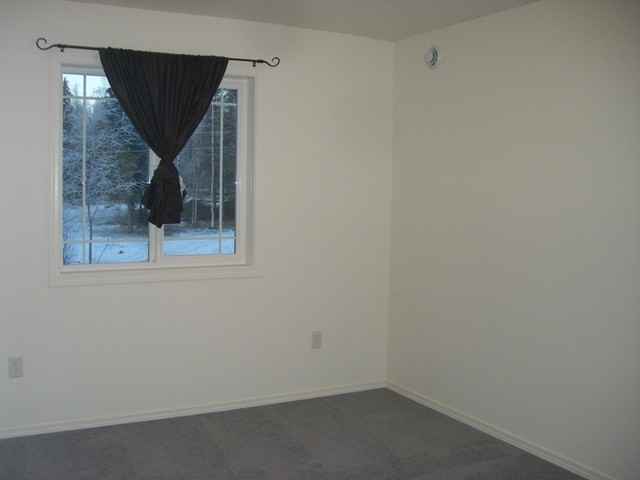 3111 N Edgewater Dr - Photo 3 of 7