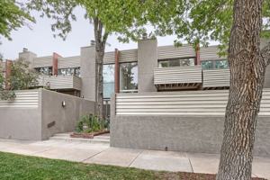 featured image of 468 Josephine St