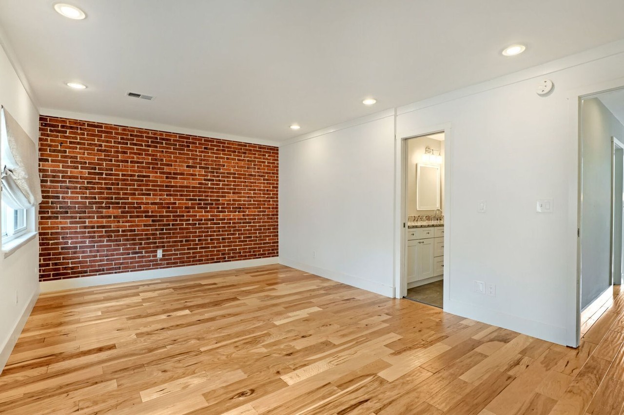 468 Josephine St - Photo 5 of 17