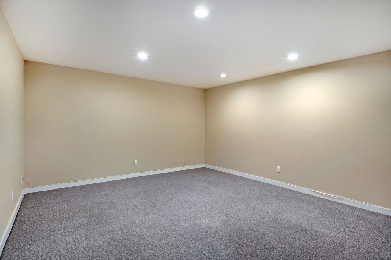 468 Josephine St - Photo 6 of 17
