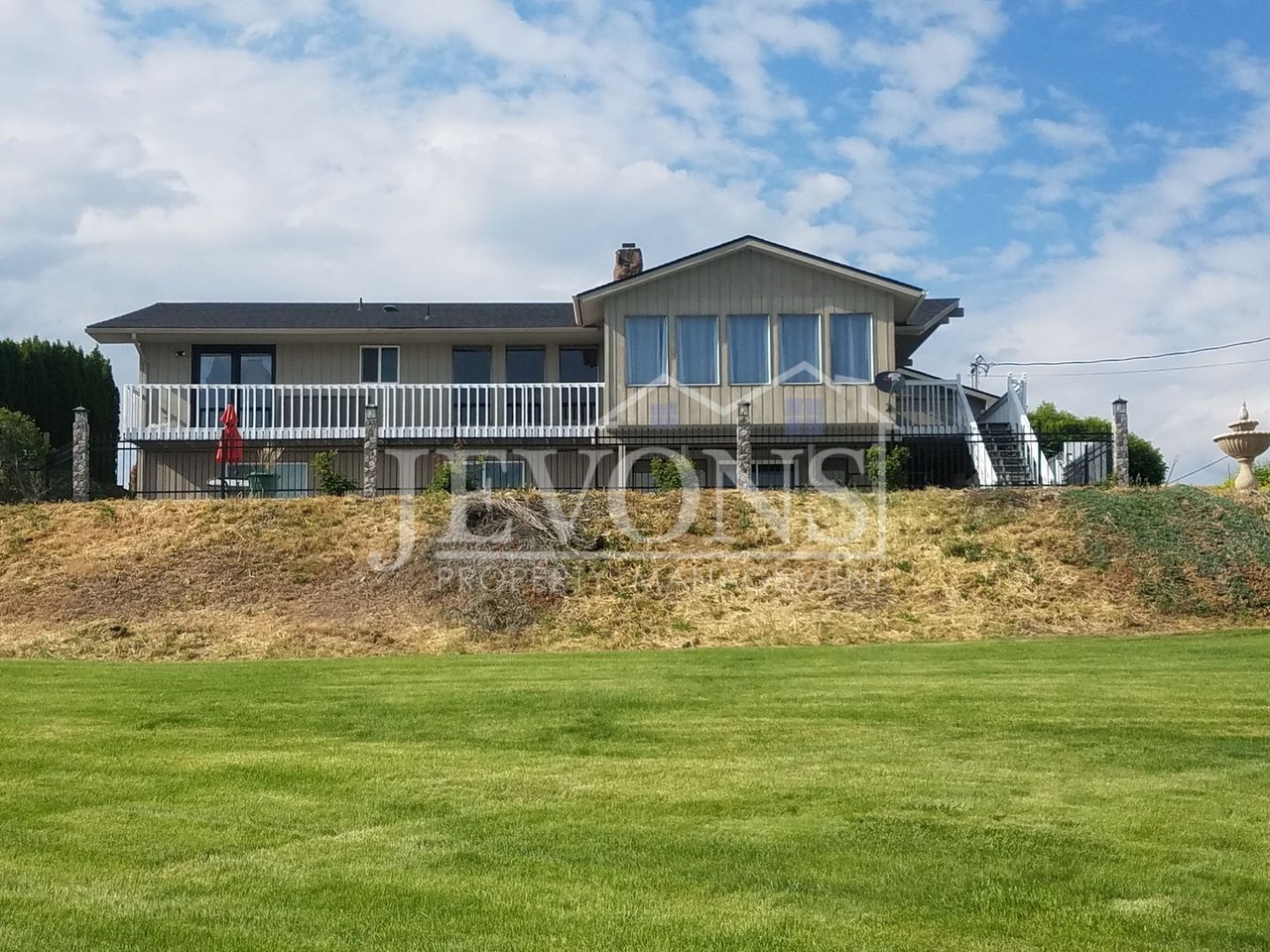 10405 Estes Rd - Photo 3 of 21