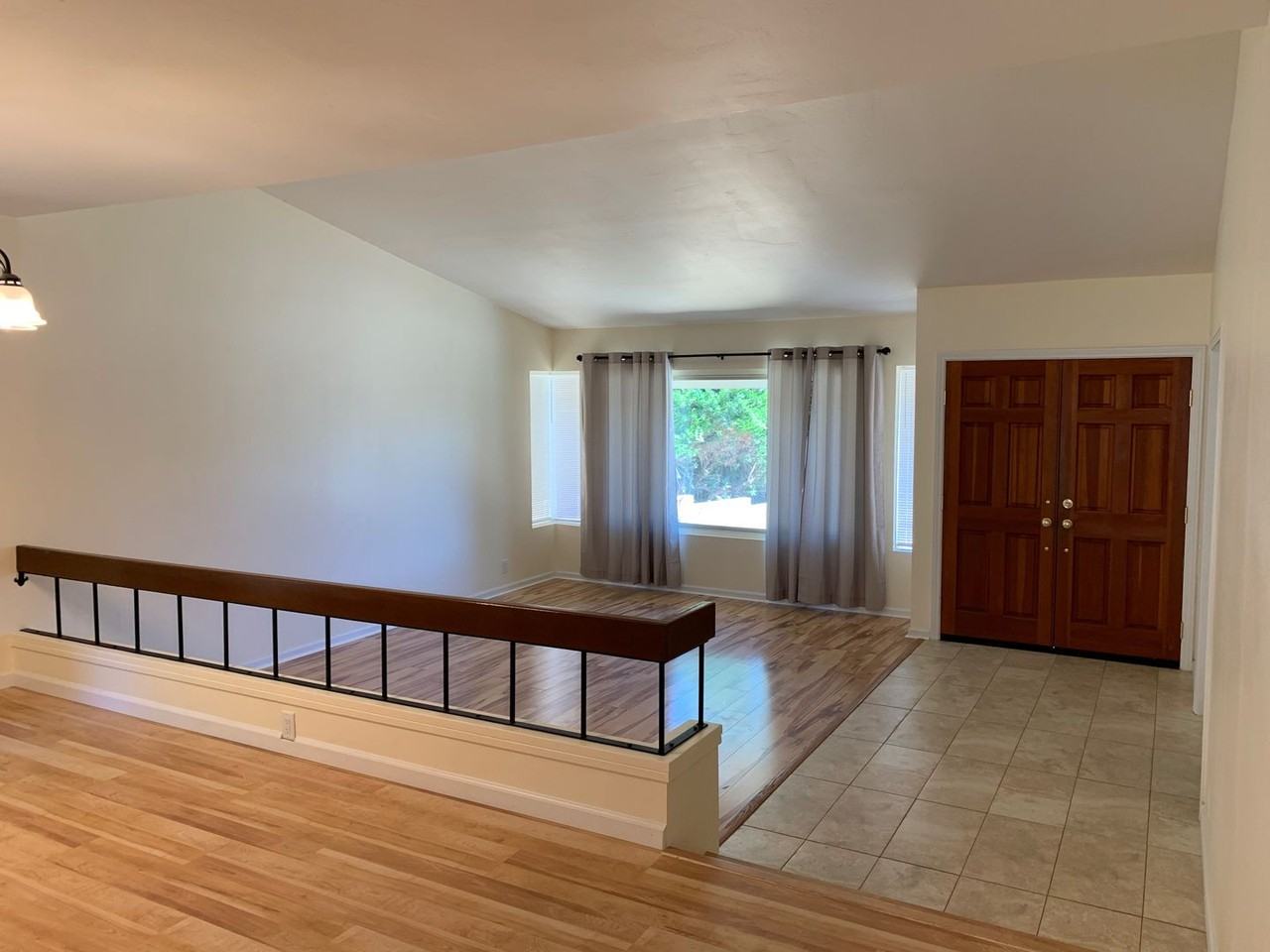 2579 Pepperwood Dr - Photo 2 of 21