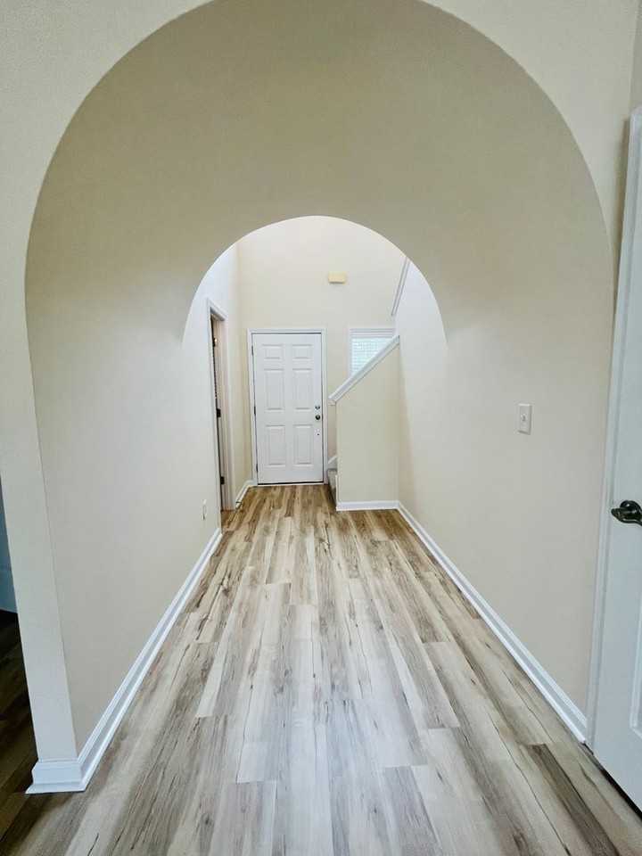 4476 Farm Lake Dr - Photo 7 of 50