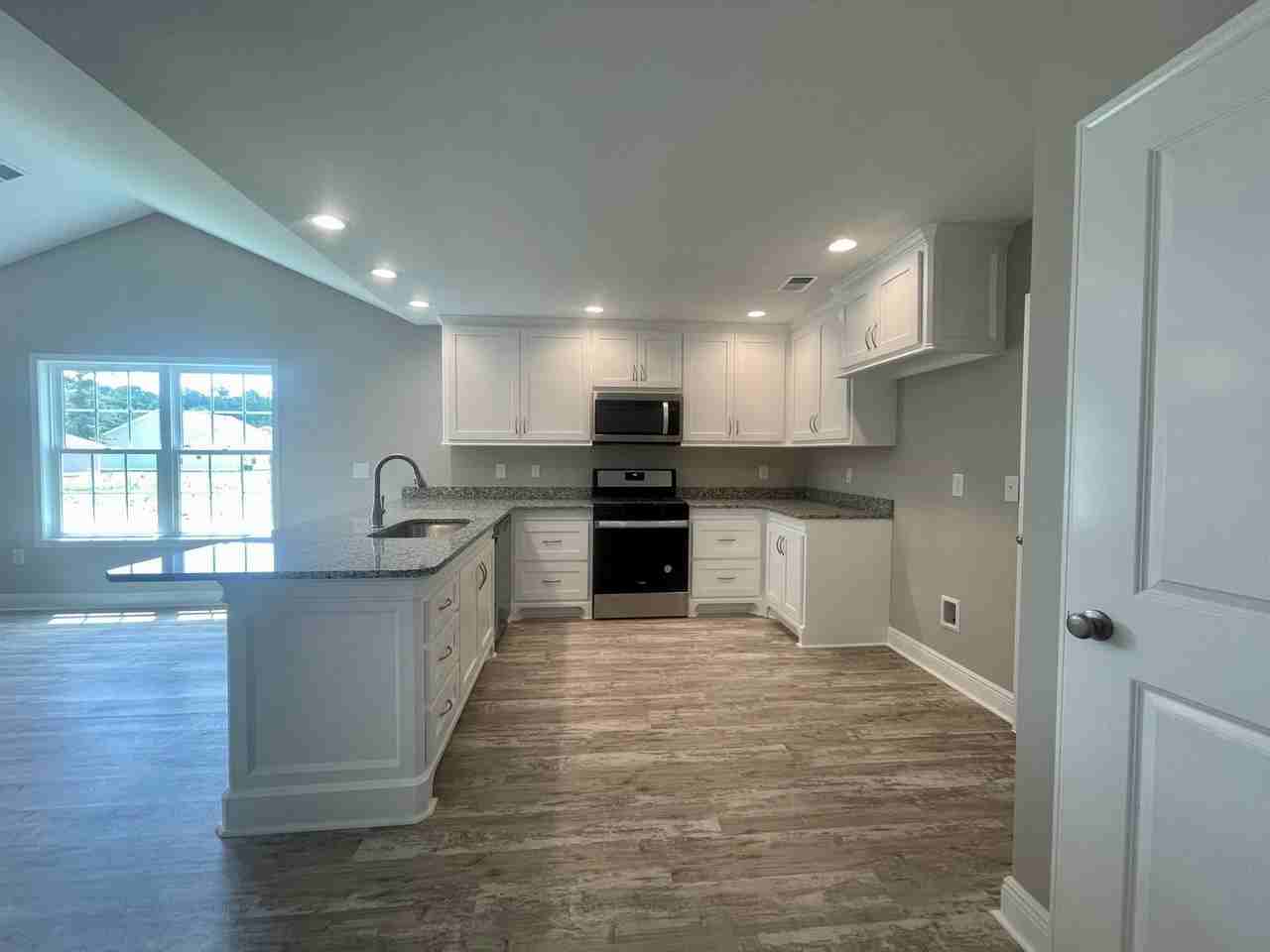 3124 Belgrove Ln - Photo 4 of 32