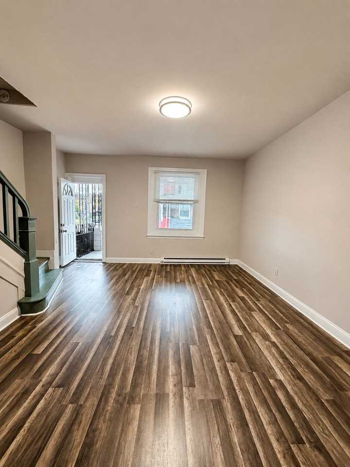 5915 Irving St - Photo 2 of 27