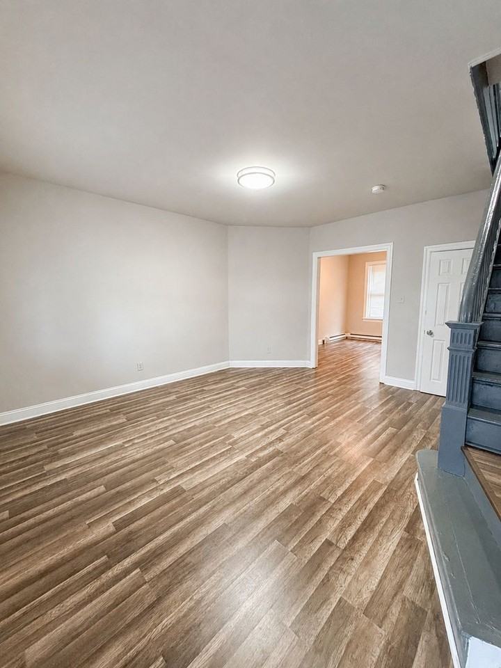 5915 Irving St - Photo 3 of 27