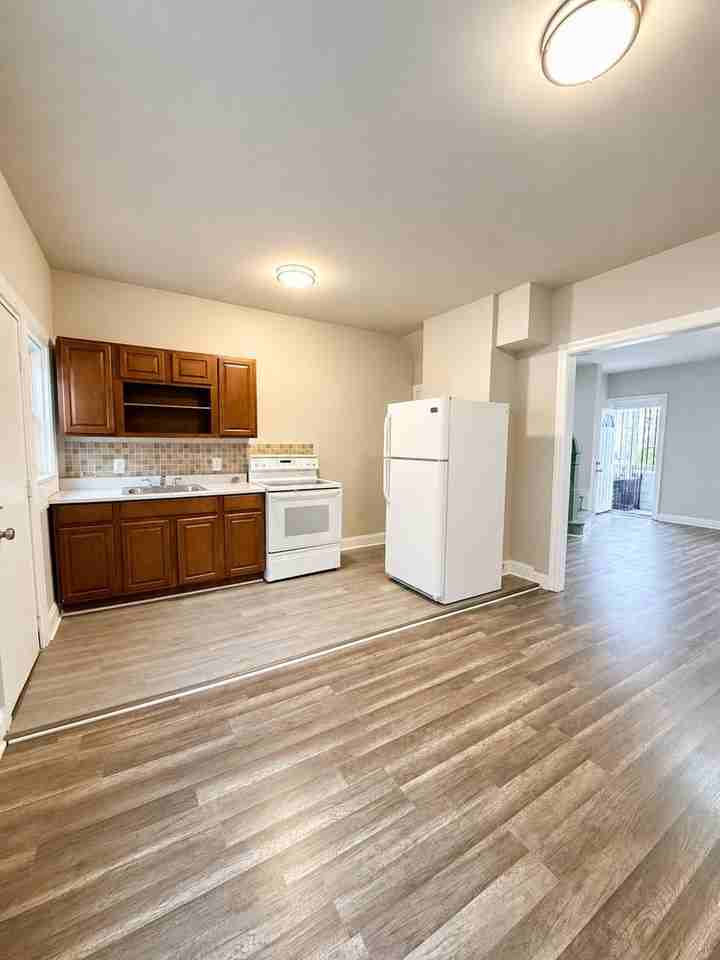 5915 Irving St - Photo 5 of 27