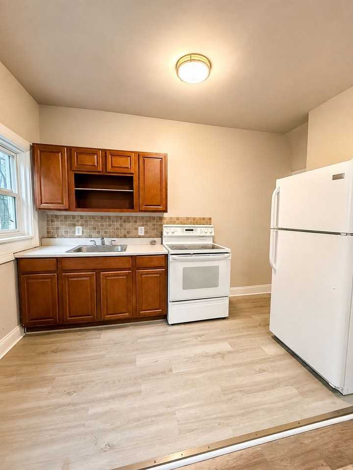 5915 Irving St - Photo 6 of 27