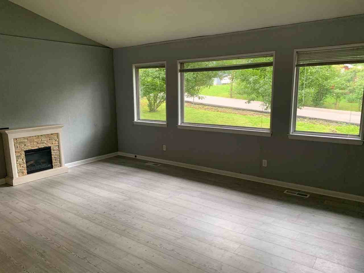 110 Jasper Dr - Photo 2 of 6